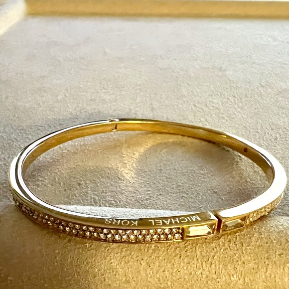 $98 Michael Kors Brilliance Crystal Hinged Bracelet - Picture 5 of 7